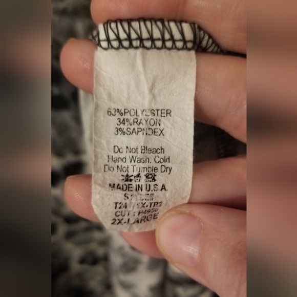 Sew in Love Tee - Picture 3 of 4